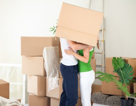 Local moving service assisting a Sunbury customer